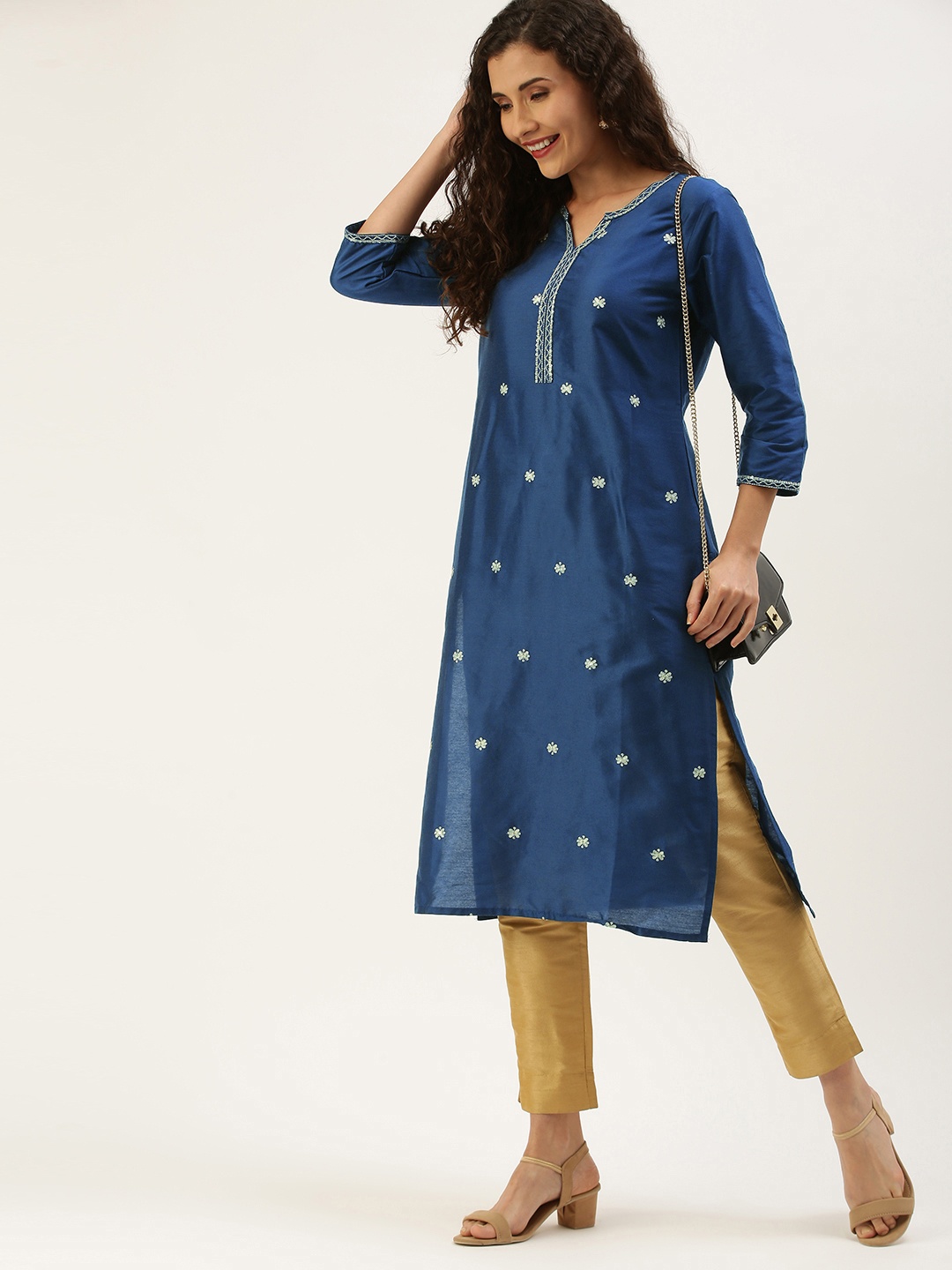 

AMUKTI Women Blue Ethnic Motifs Embroidered Thread Work Kurta