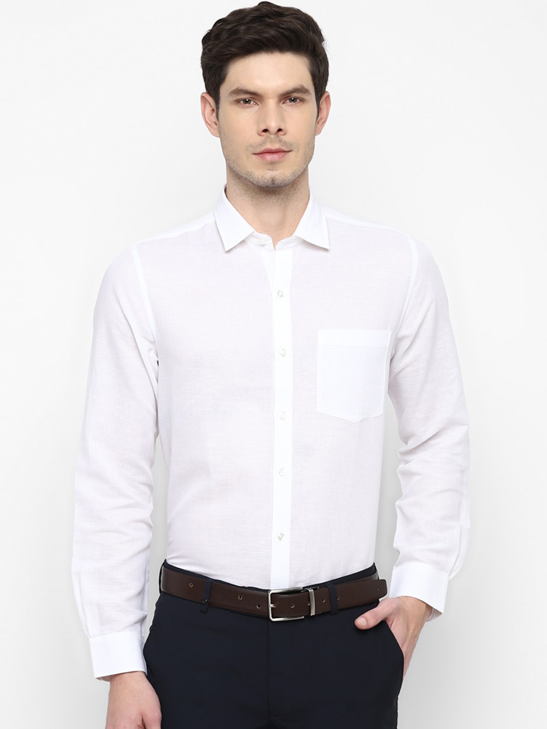 

Turtle Men White Slim Fit Opaque Formal Shirt