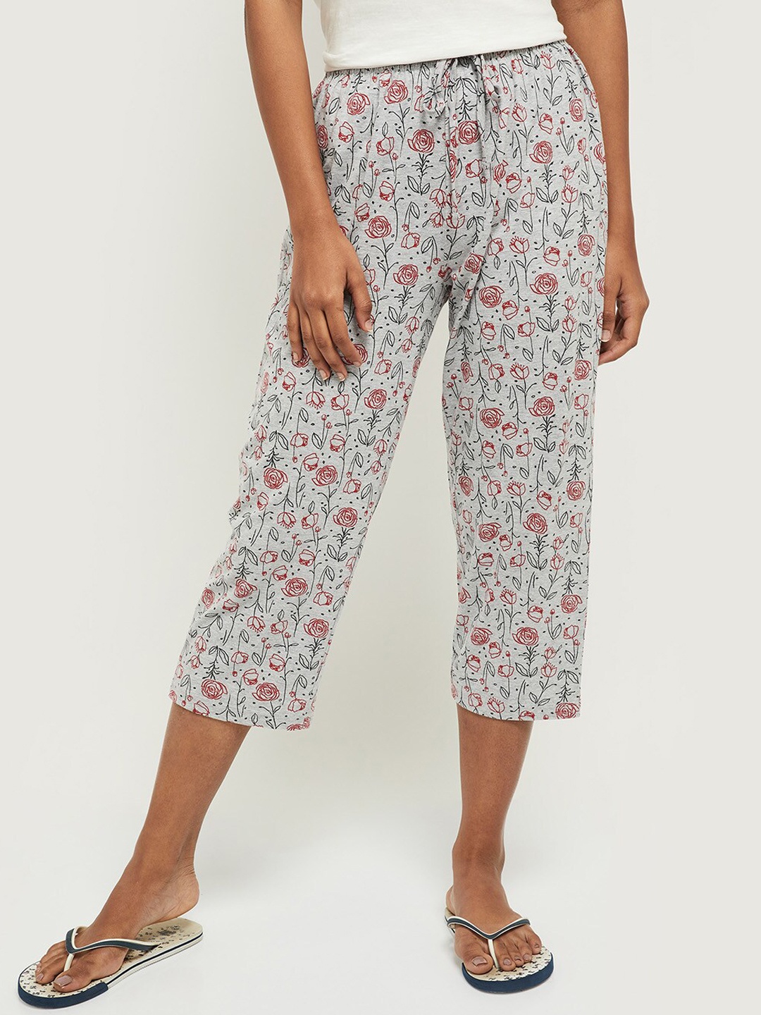 

max Women Grey Melange Floral Printed Cropped Cotton Lounge Pants