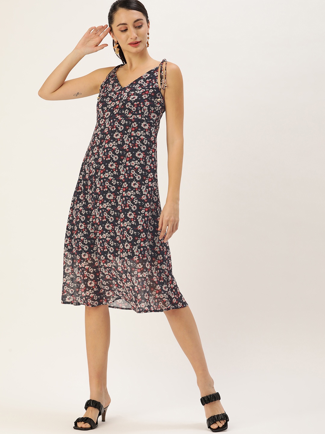 

MELOSO Black & Cream-Coloured Floral Shoulder Tie- up Georgette Midi Dress