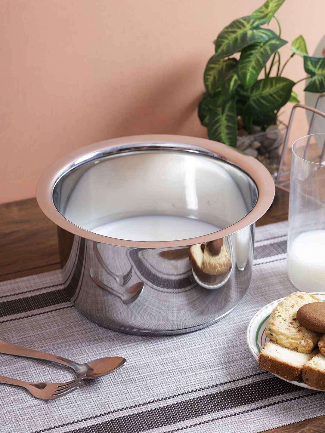 

AURUM Silver-Toned Stainless Steel Stew Pot