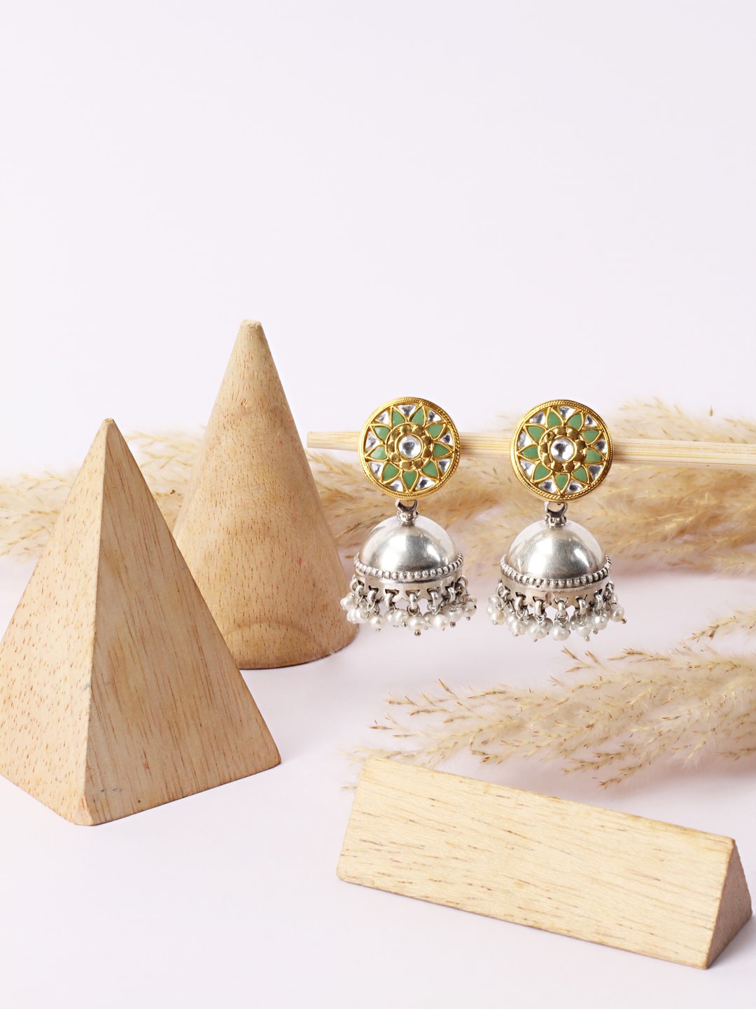 

SANGEETA BOOCHRA Silver-Toned Contemporary Jhumkas Earrings