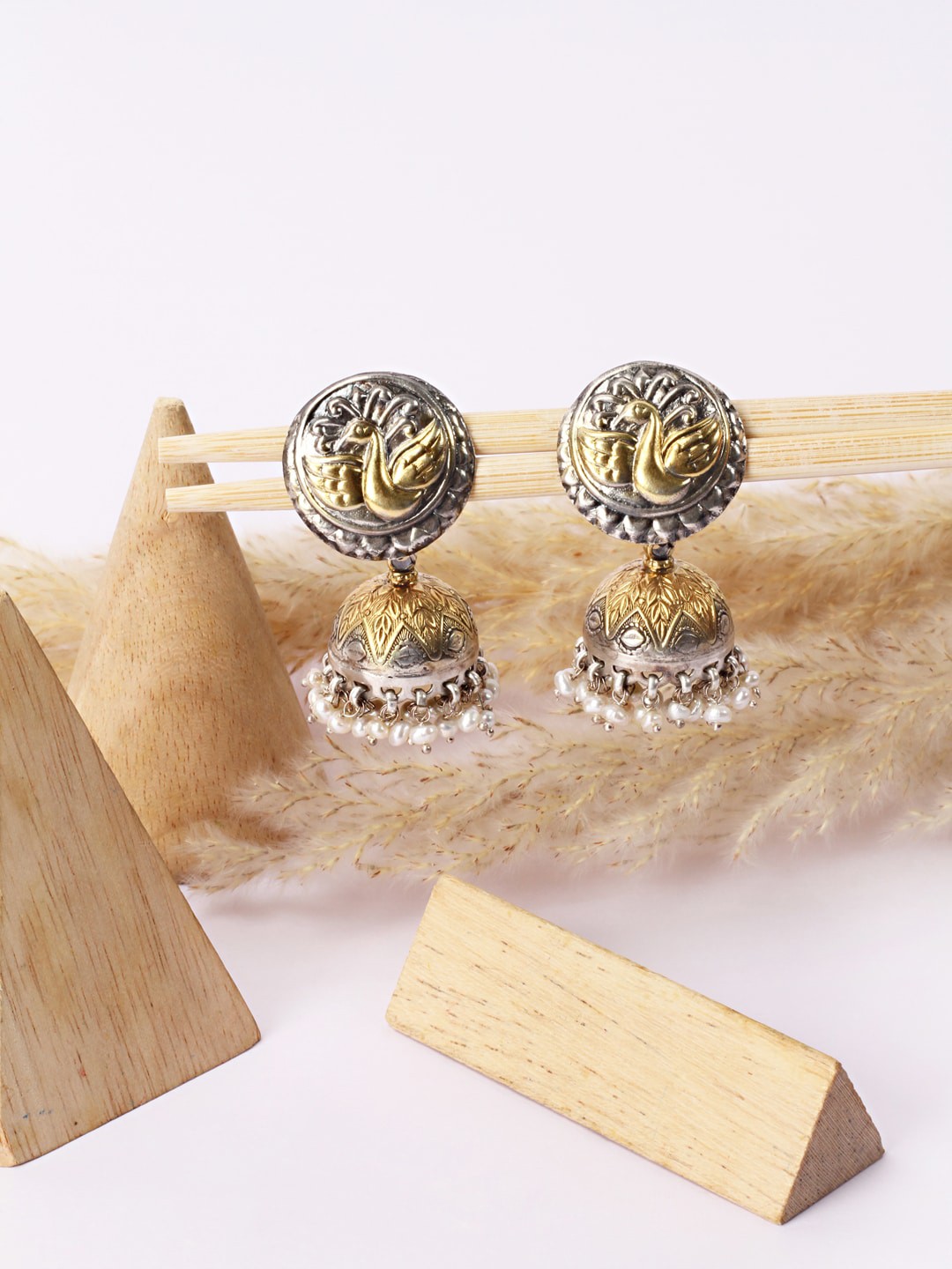 

SANGEETA BOOCHRA Silver-Toned Contemporary Jhumkas Earrings