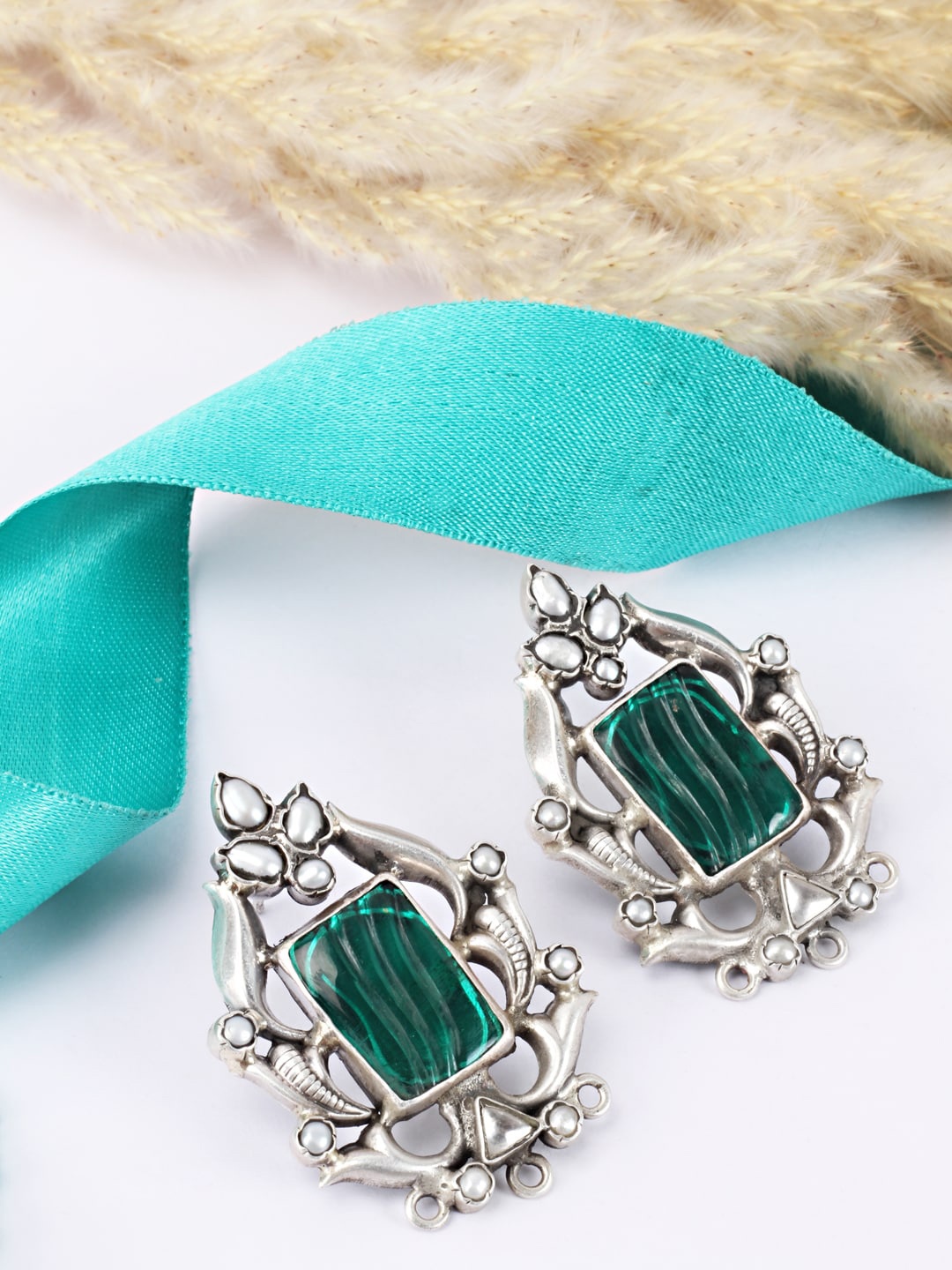 

SANGEETA BOOCHRA Silver-Toned Contemporary Studs Earrings