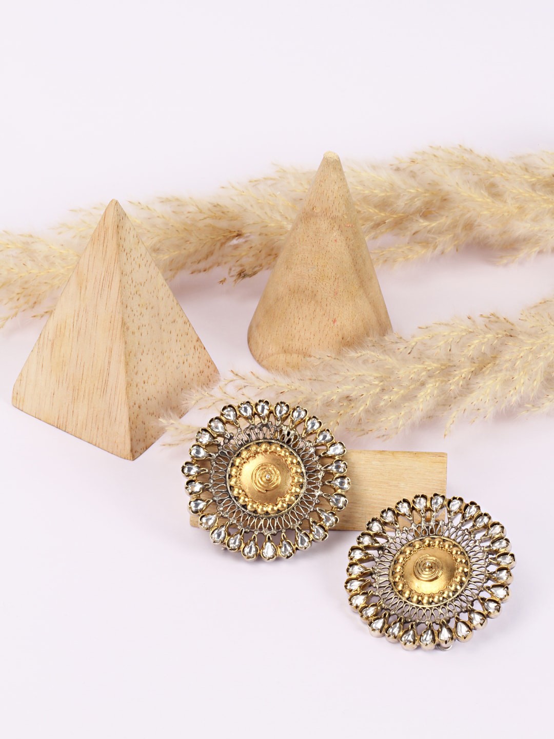 

SANGEETA BOOCHRA Silver-Toned Contemporary Drop Earrings