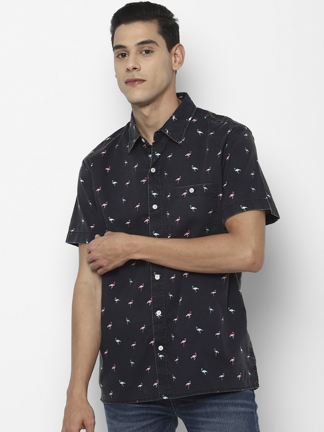 

AMERICAN EAGLE OUTFITTERS Men Navy Blue Opaque Printed Casual Shirt