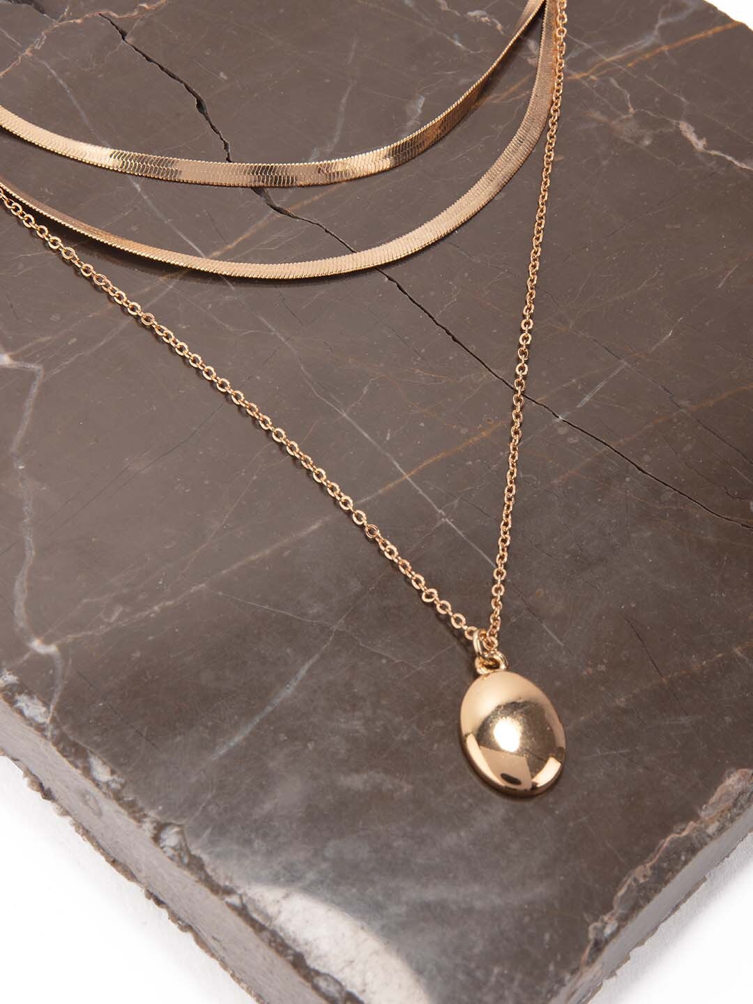 

Lilly & sparkle Gold-Plated Layered Necklace with Oval Shaped Pendant