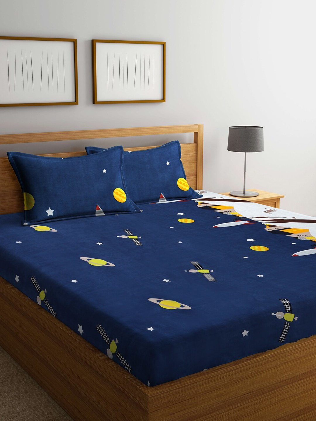 

Arrabi Blue & Yellow Graphic Printed 300 TC King Bedsheet with 2 Pillow Covers