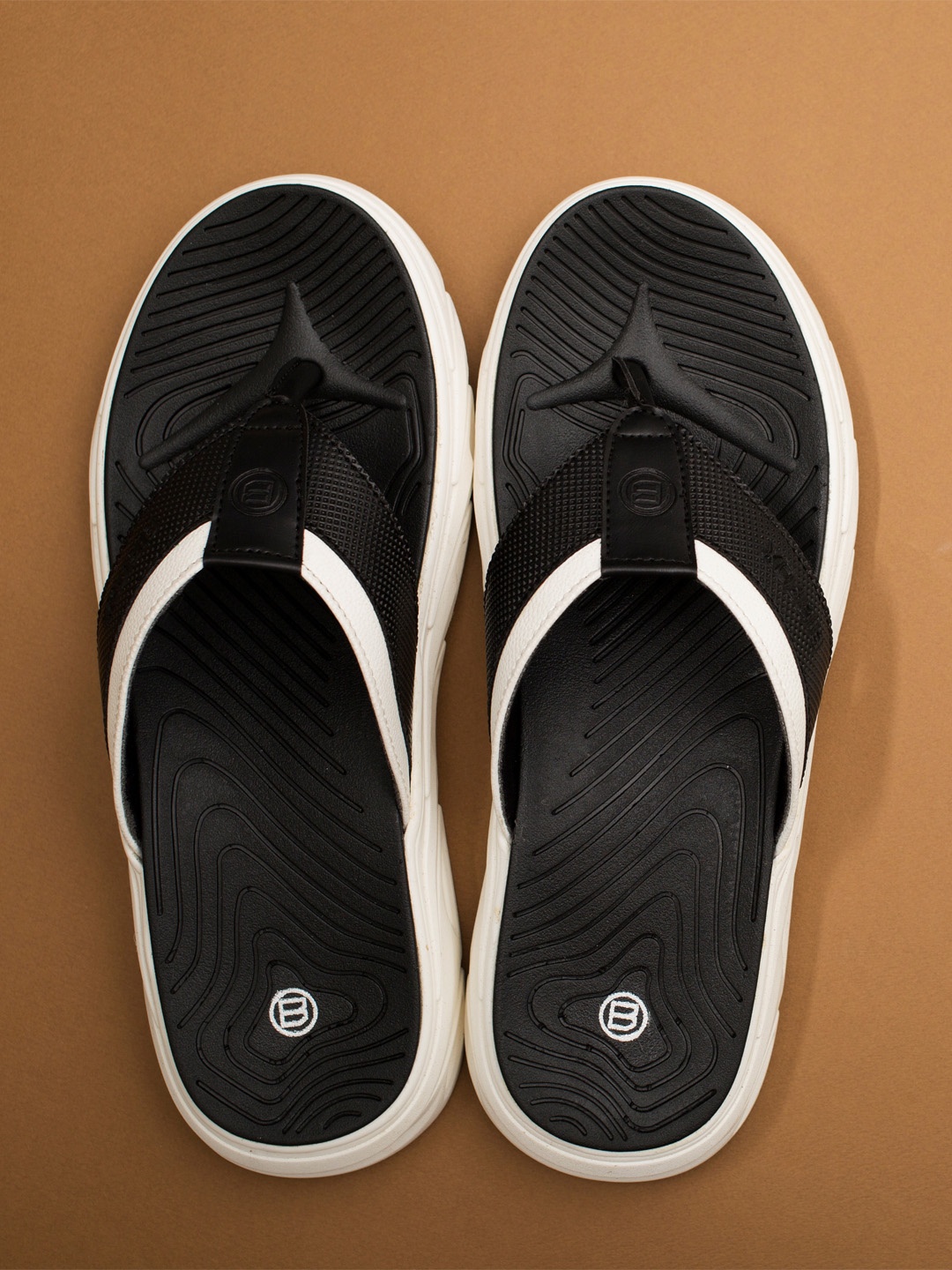 

Big Fox Men Black & White Thong Flip-Flops