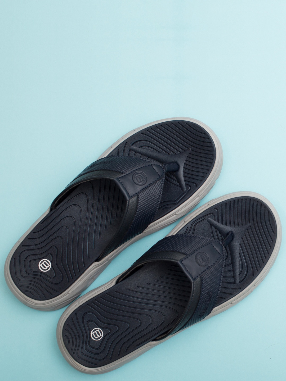 

Big Fox Men Navy Blue & Grey Thong Flip-Flops