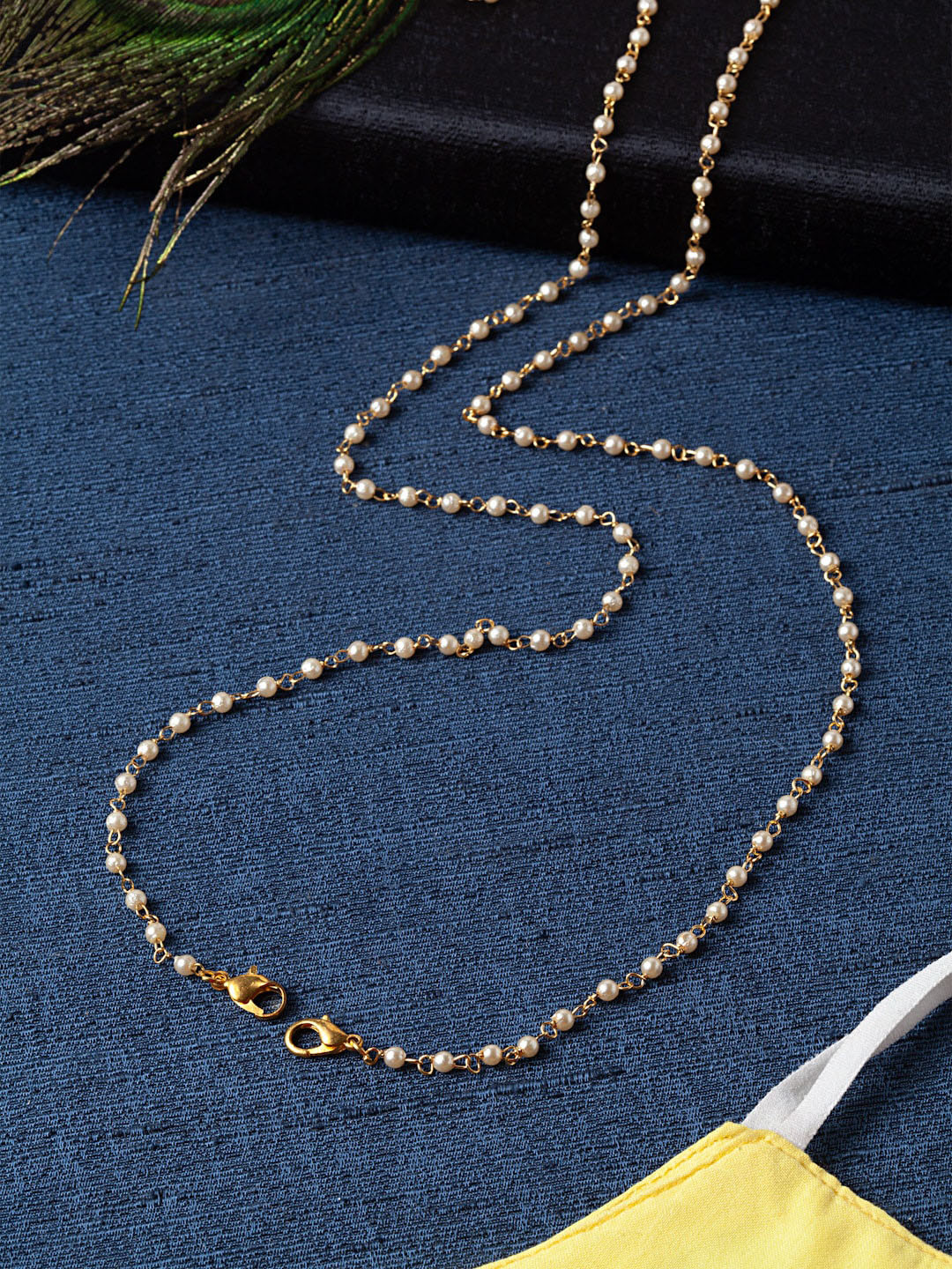 

DUGRISTYLE White Pearls Studded Mask Chains