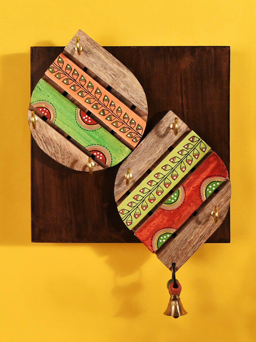 

AAKRITI ART CREATIONS Multicoloured Handcrafted Tribal Art Leaf Key Holder With 6 Hooks, Multi