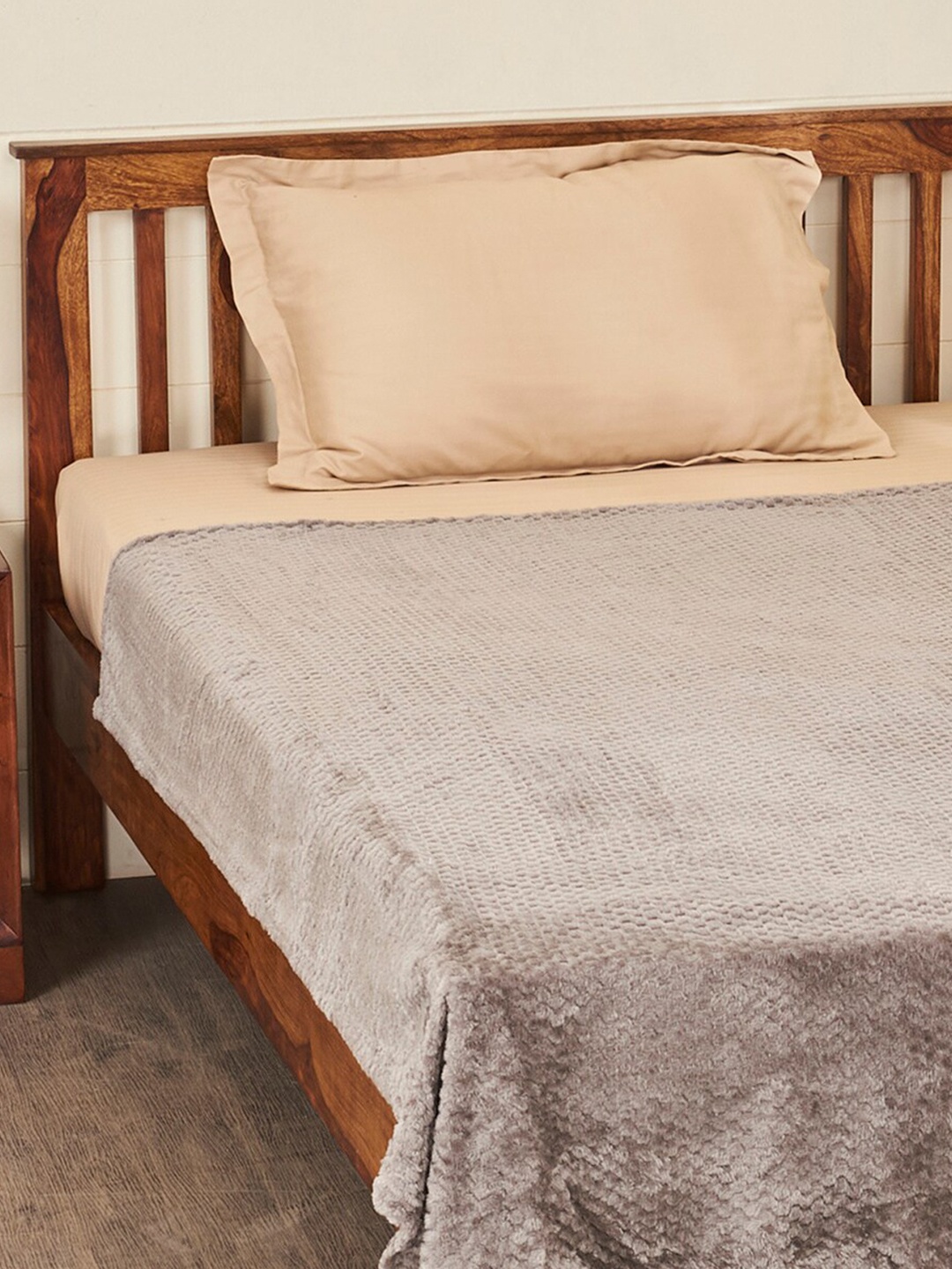 

Home Centre Grey & Beige Summer 500 GSM Super Soft Lightweight Single Bed Blanket