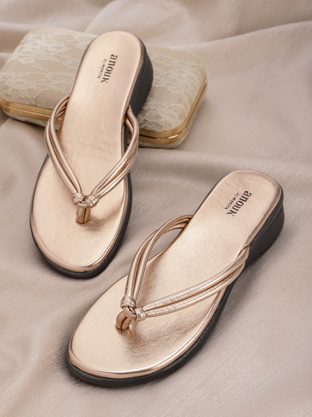 

Anouk Rose Gold-Toned Solid Knot Detail Handcrafted Comfort Heels