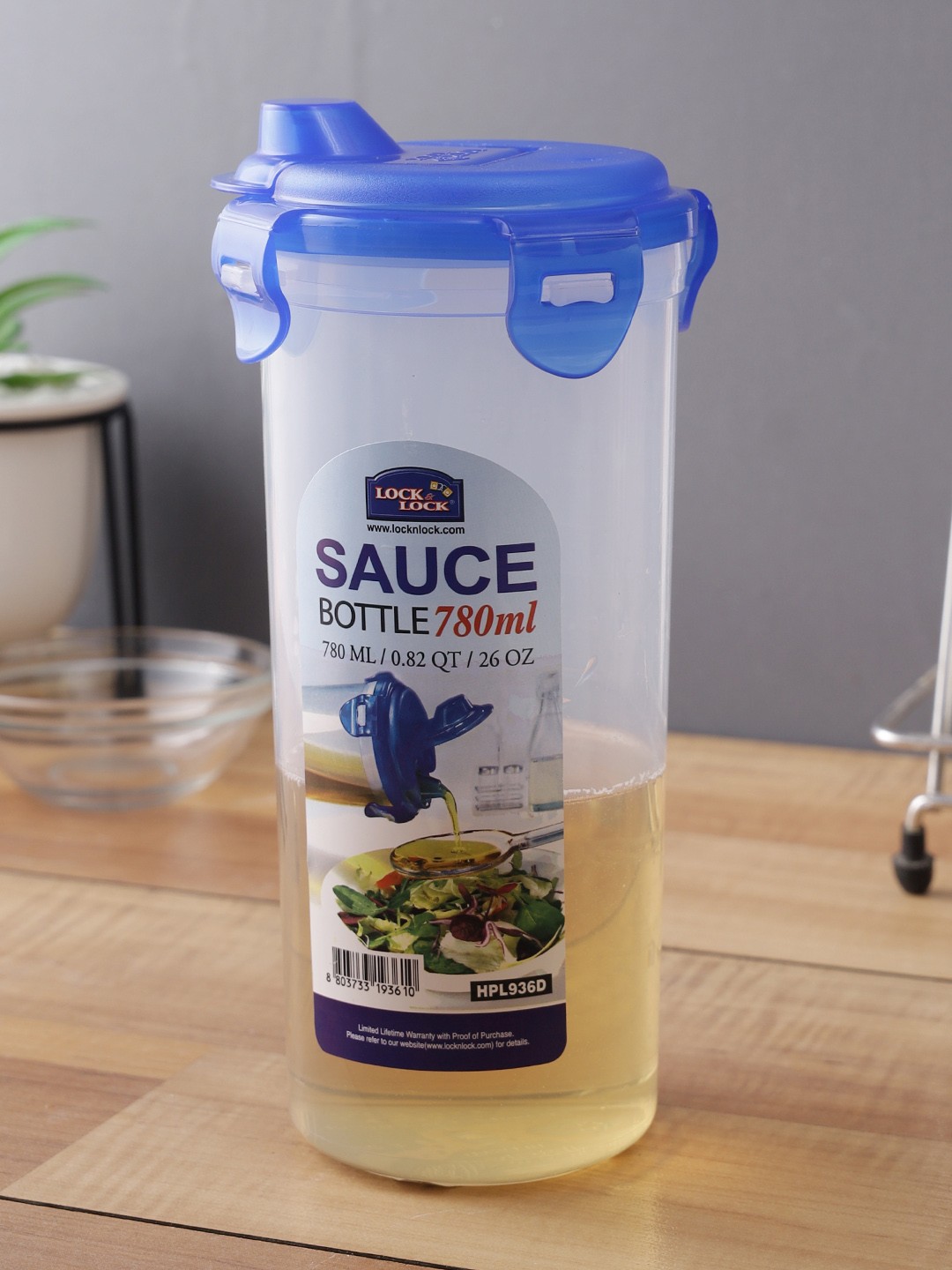 

Lock & Lock Transparent Plastic Airtight Oil Bottle With Leak Proof Lid 780 ml
