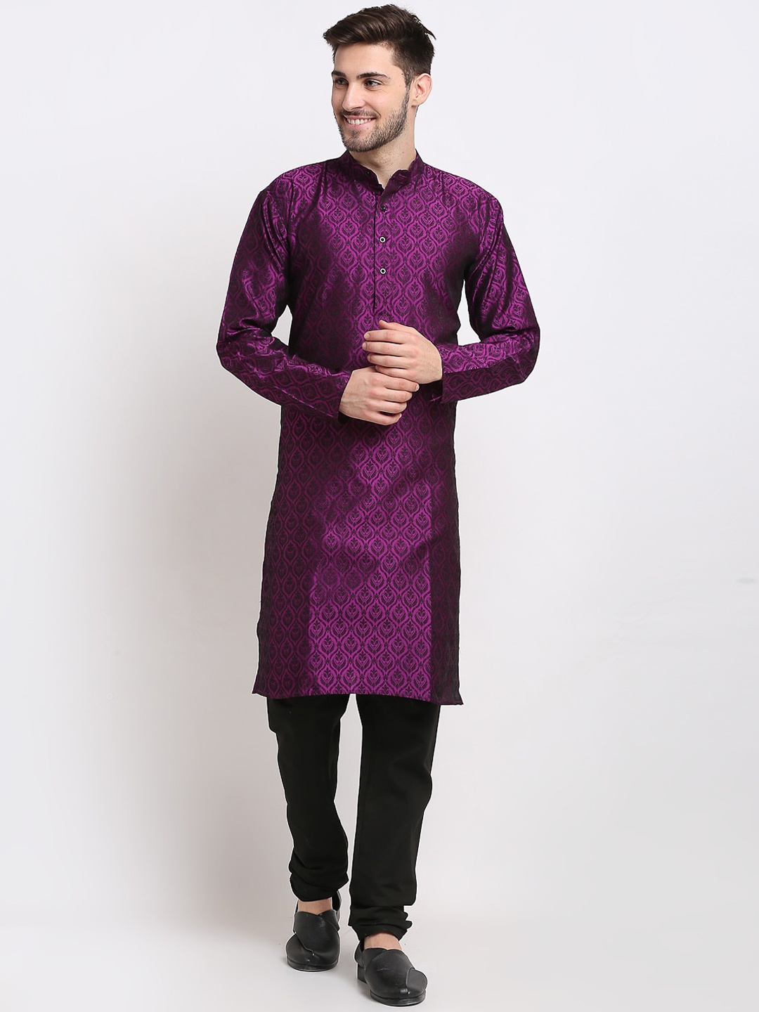 

Jompers Men Purple Printed Ethnic Motifs Regular Kurta with Churidar