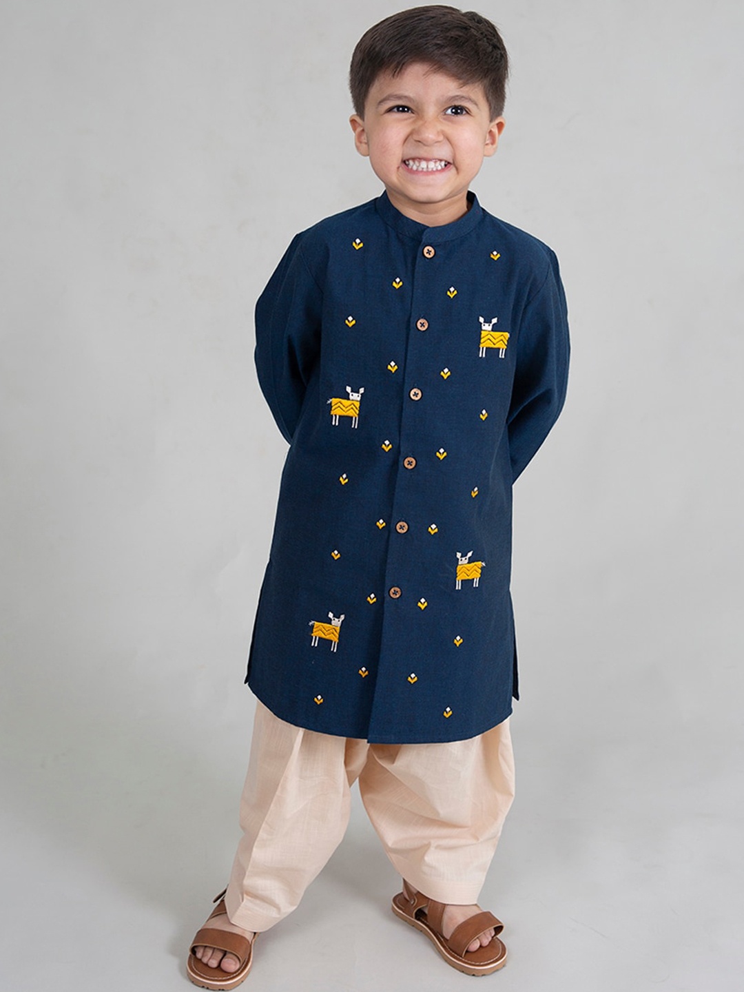 

Tiber Taber Boys Navy Blue Embroidered Regular Pure Cotton Phulkari Kurta with Dhoti Pants
