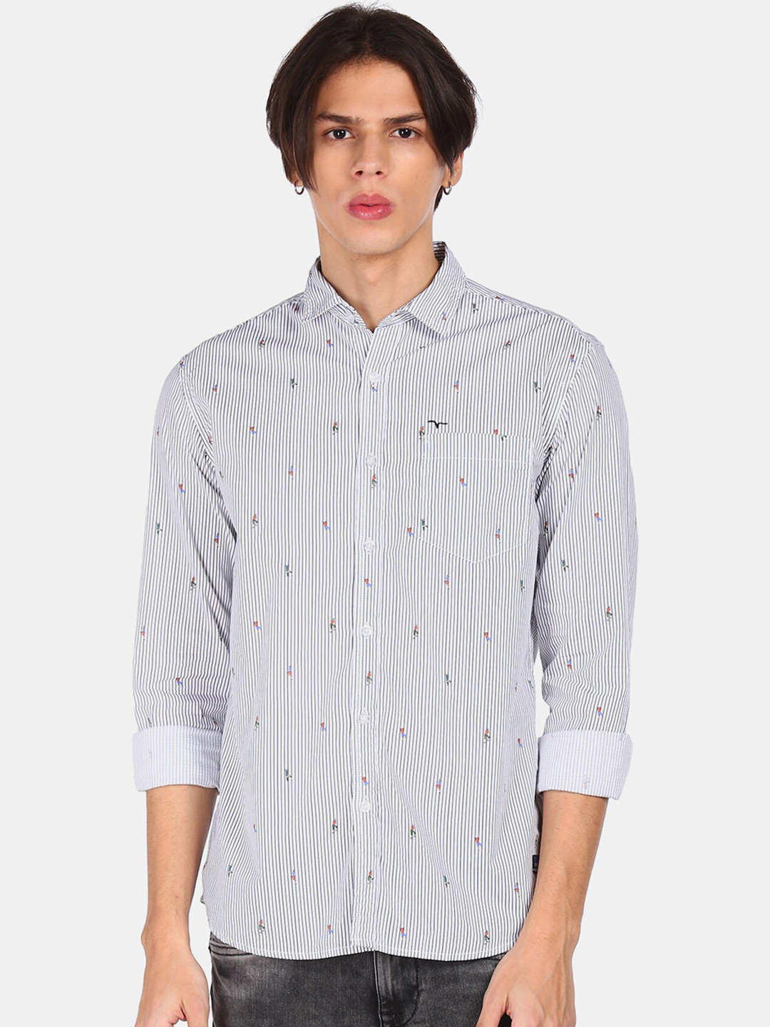 

Flying Machine Men White & Black Opaque Striped Pure Cotton Casual Shirt