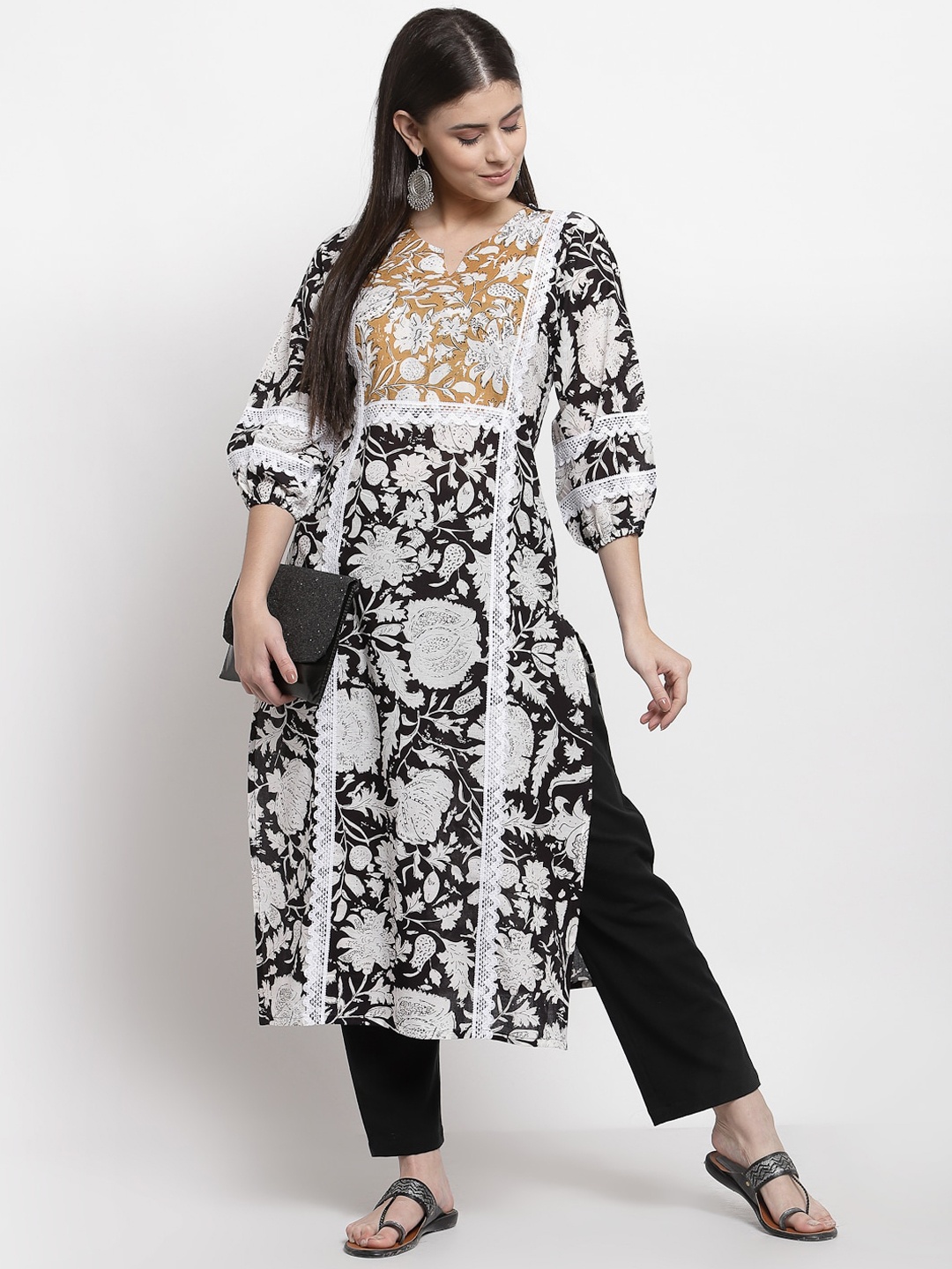 

Yuris Women Black & White Floral Printed Pure Cotton Kurta
