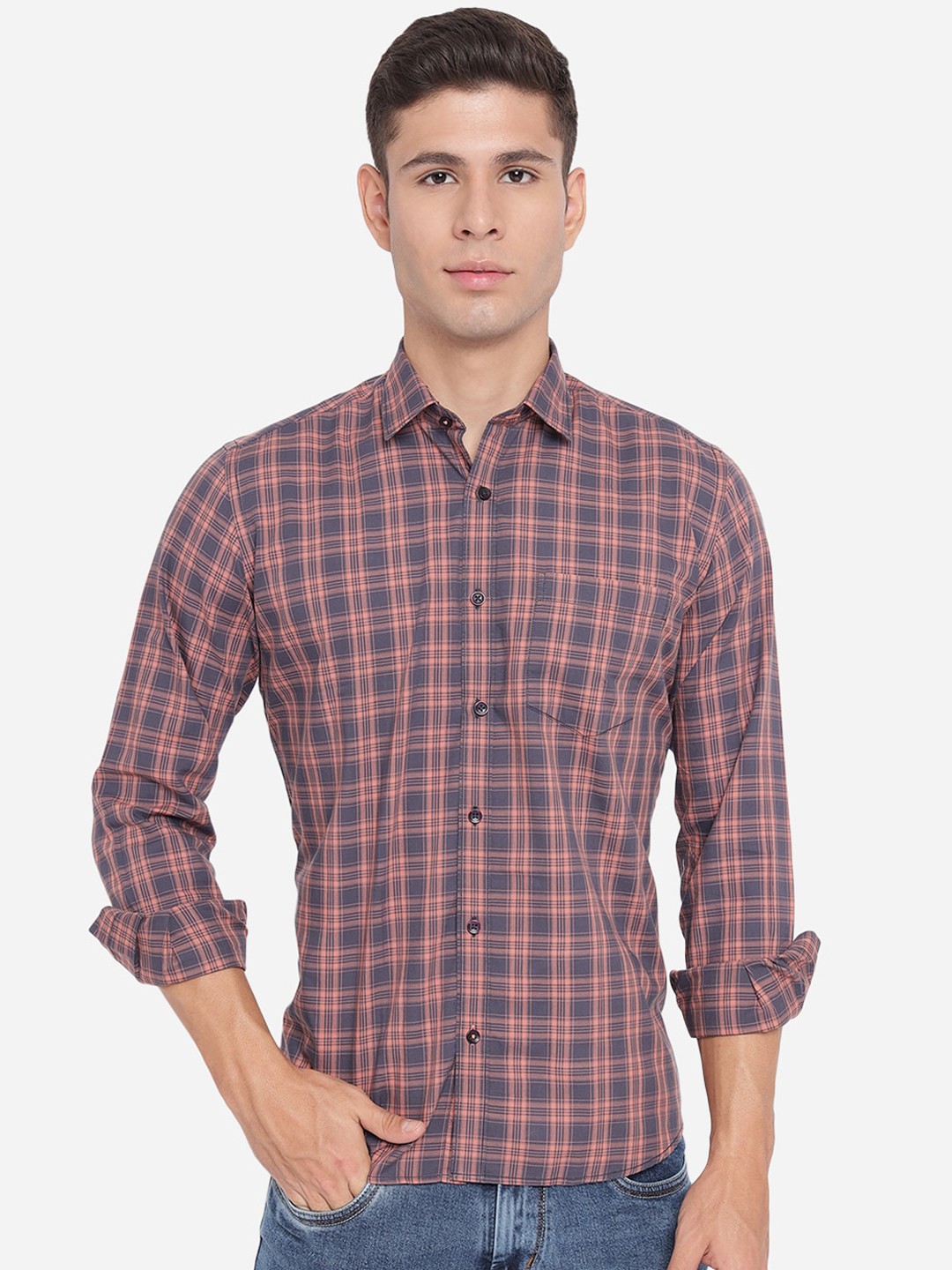 

Greenfibre Men Pink& Grey Slim Fit Opaque Checked Casual Shirt