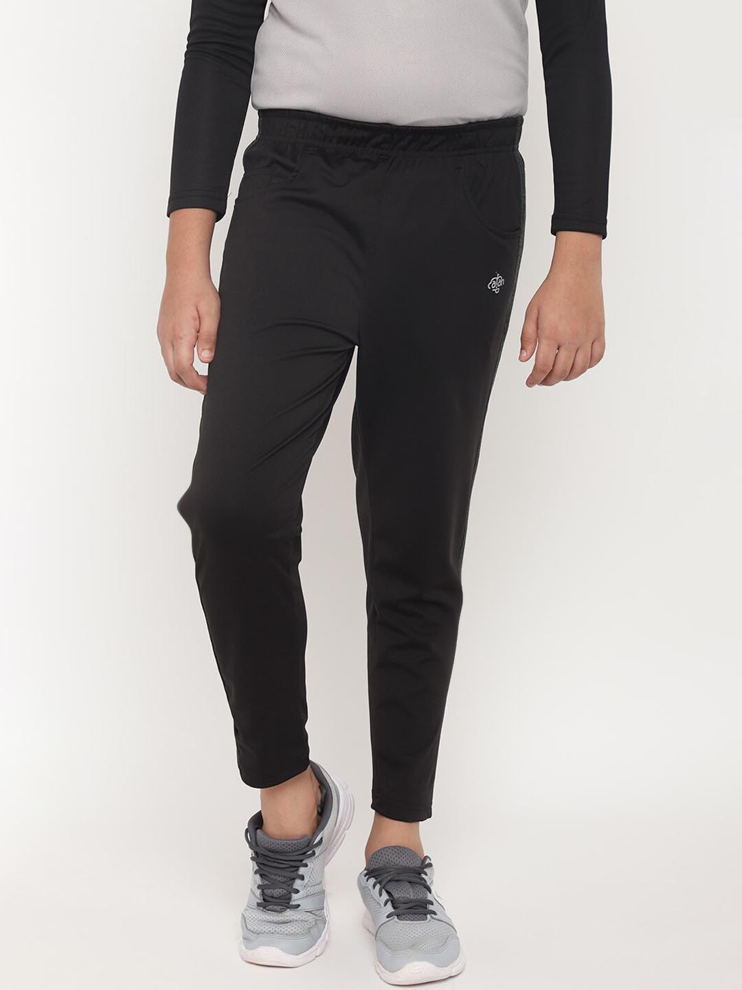 

CHIMPRALA Boys Black Solid Trackpants