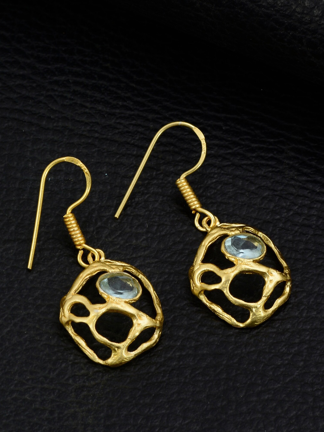 

Silgo Woman Gold-Toned Contemporary Drop Earrings