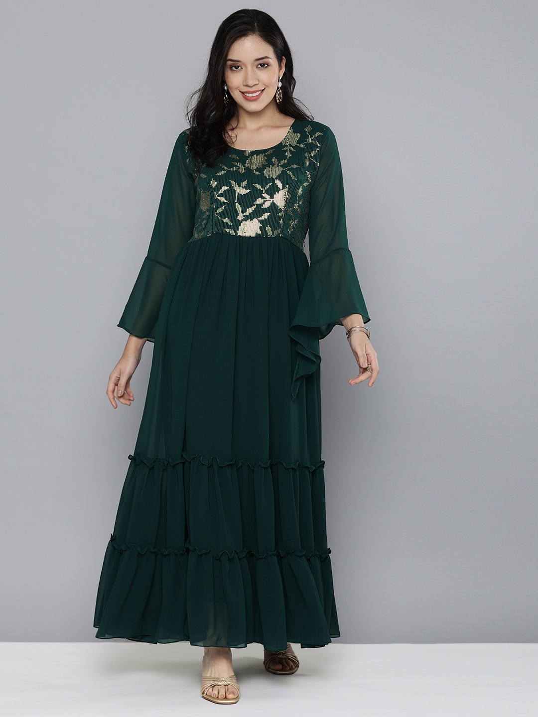 

Kvsfab Women Green Embellished Bell Sleeves Georgette Anarkali Kurta