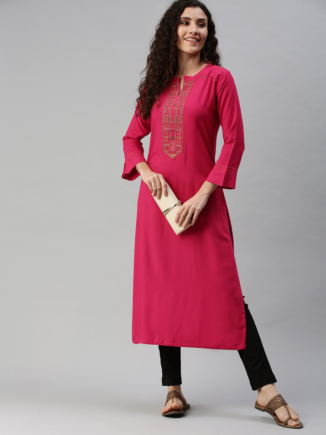 

SheWill Women Magenta Embroidered Thread Work Floral Kurta