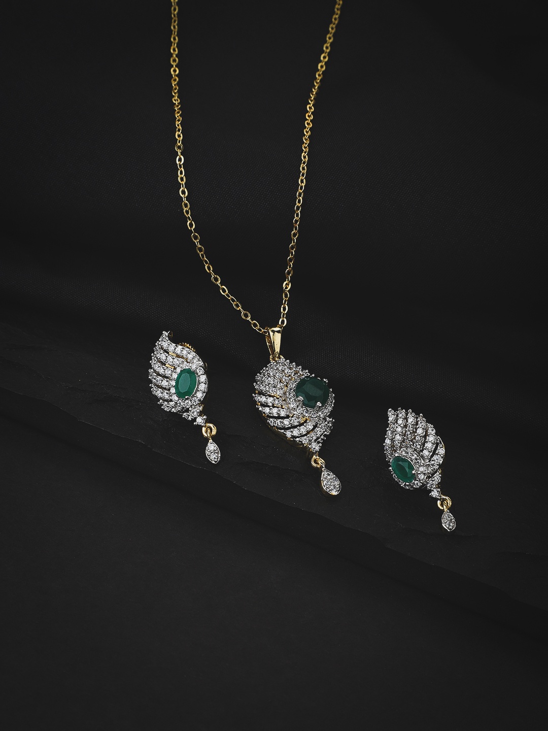 

KOLHA-BY CARLTON Gold-Plated Green Stone Studded Drop Necklace and Earrings Set