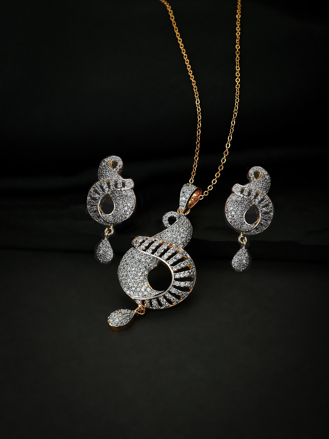 

KOLHA-BY CARLTON Gold-Plated Stone Studded Drop Necklace and Earrings Set