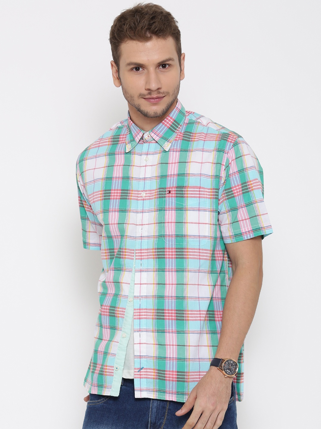 

Tommy Hilfiger Men Green & White Custom Fit Checked Casual Shirt