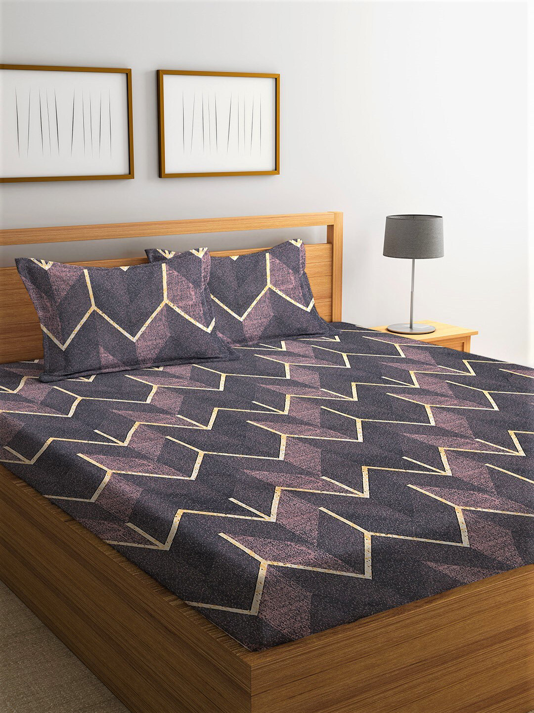 

Home Sizzler Purple & Grey 144 TC Queen Bedsheet with 2 Pillow Covers
