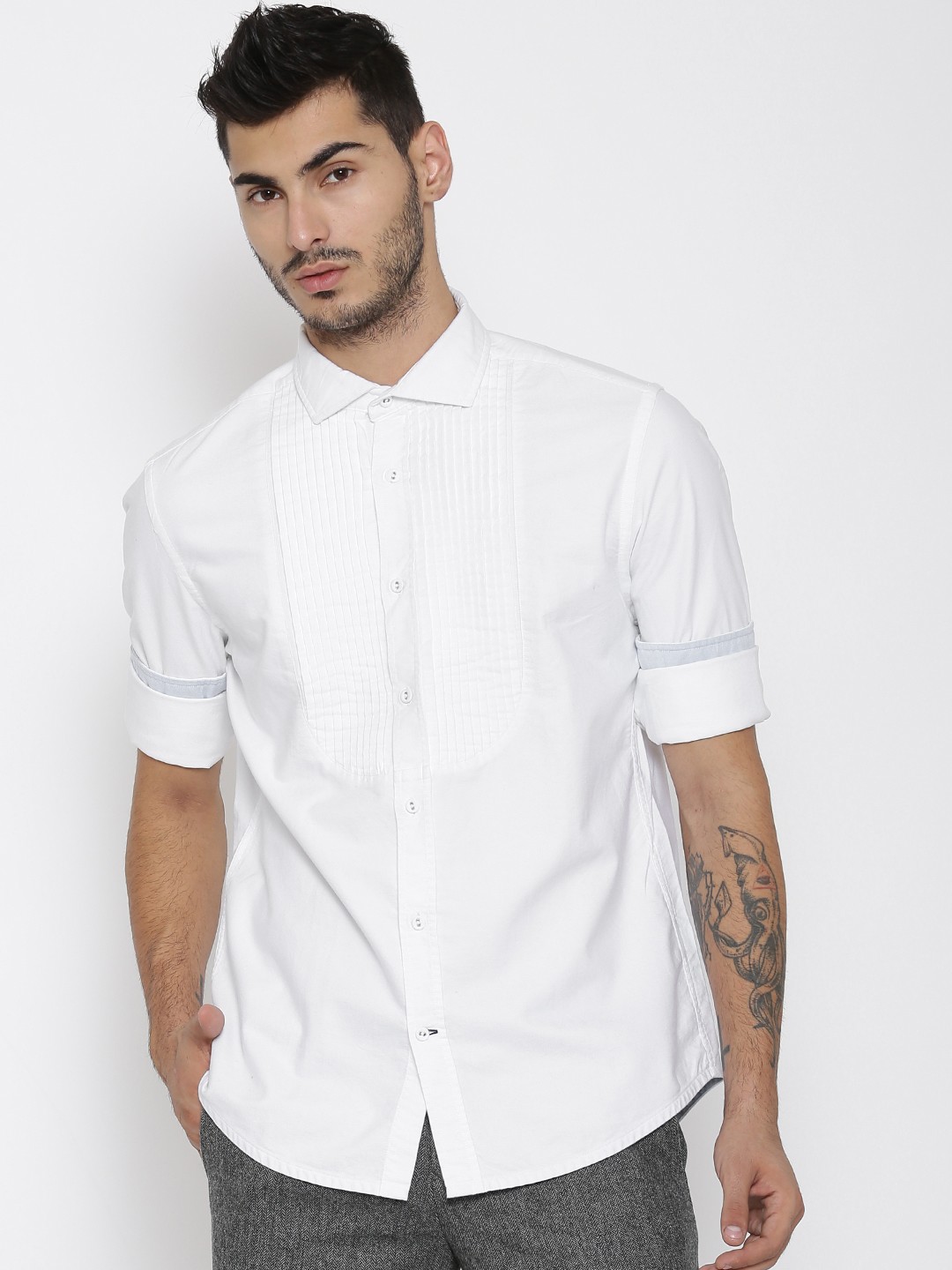 

Tommy Hilfiger Men White Custom Fit Semiformal Shirt