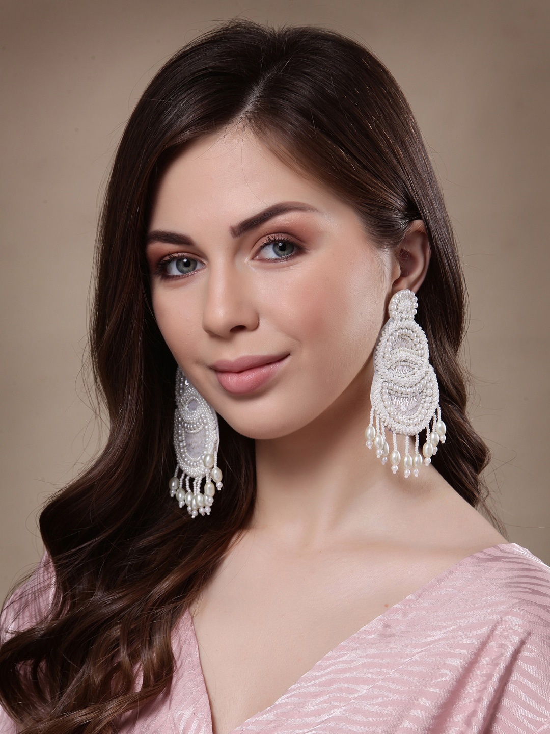 

VOGUE PANASH White Contemporary Drop Earrings