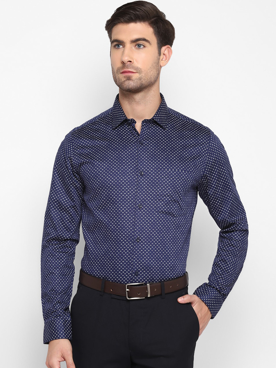 

Turtle Men Blue Slim Fit Floral Opaque Printed Formal Shirt