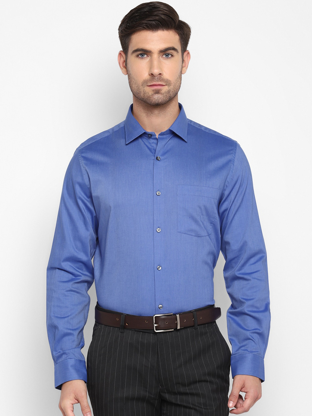 

Turtle Men Blue Solid Slim Fit Formal Shirt