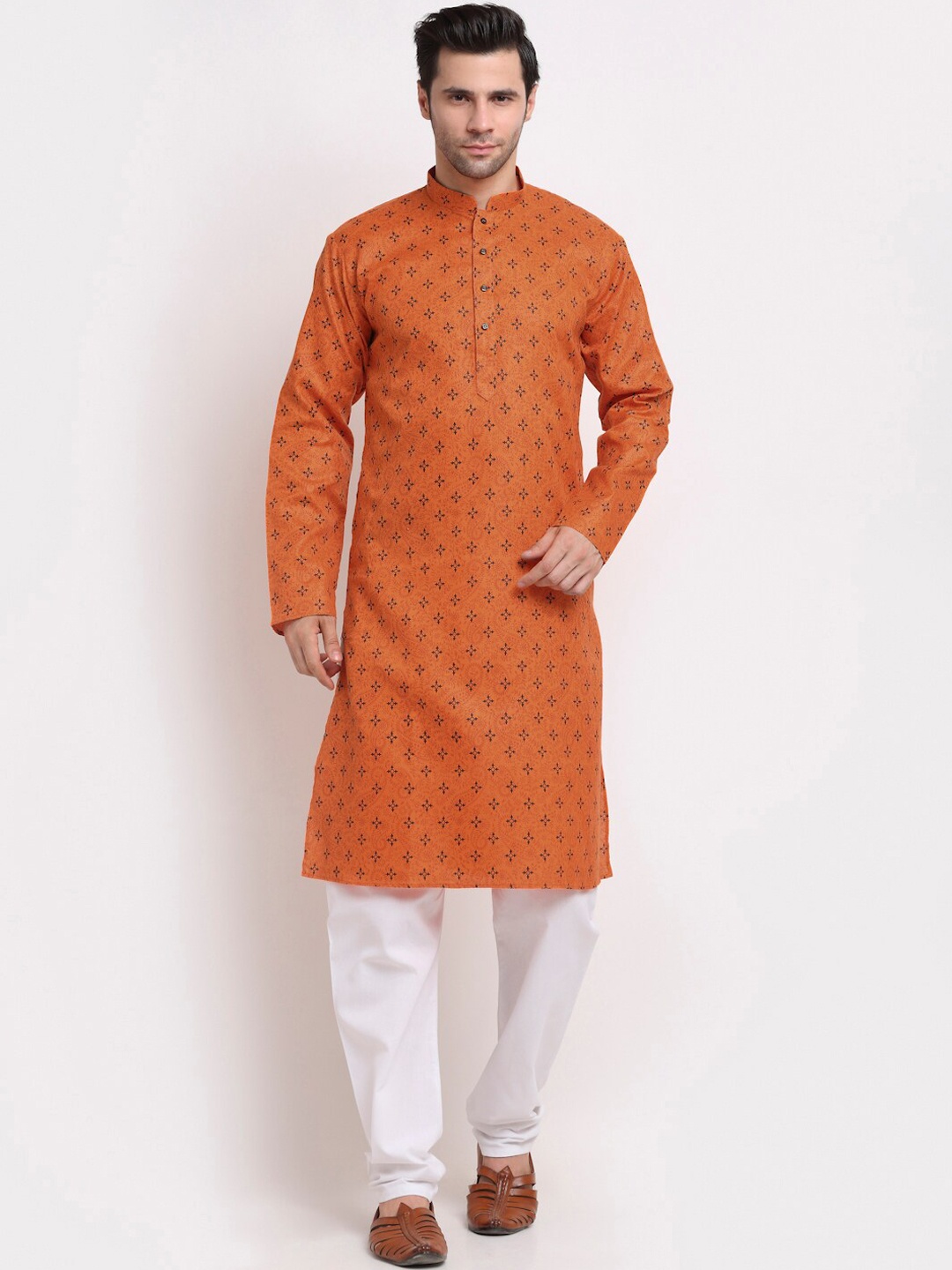 

KRAFT INDIA Men Orange Ethnic Motifs Printed Regular Pure Cotton Kurta with Pyjamas