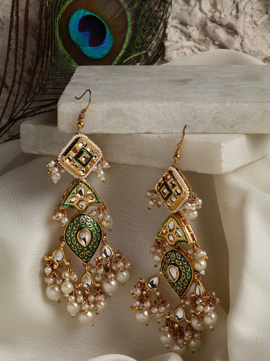 

DUGRISTYLE Green Contemporary Drop Earrings