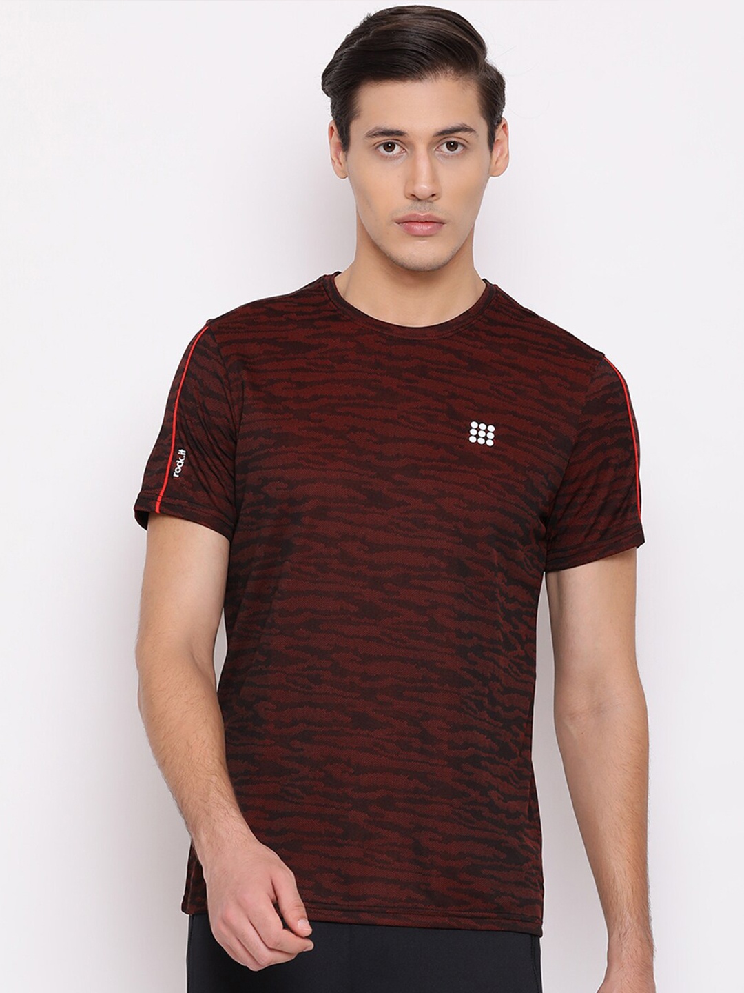 

rock it Men Maroon T-shirt