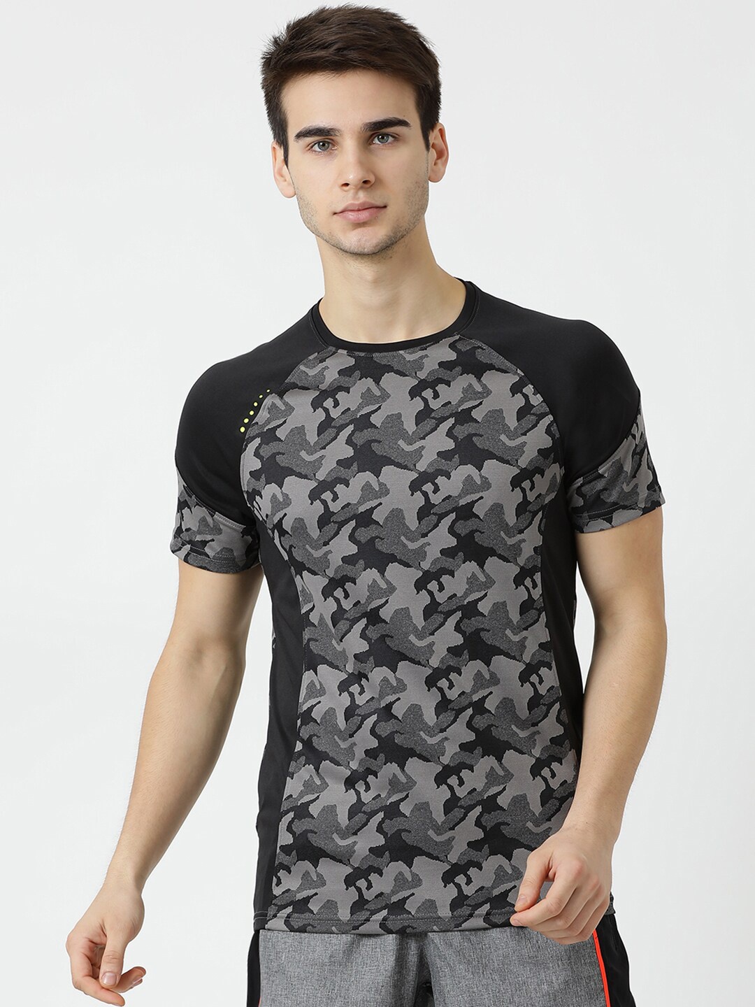 

rock it Men Grey Printed T-shirt