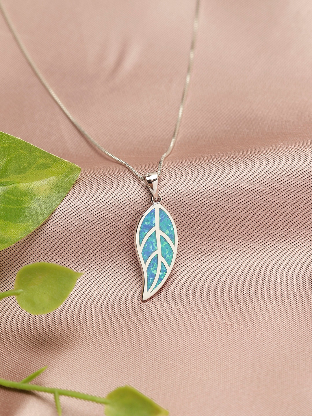 

GIVA 925 Silver Mystic Blue Leaf Pendant with Link Chain