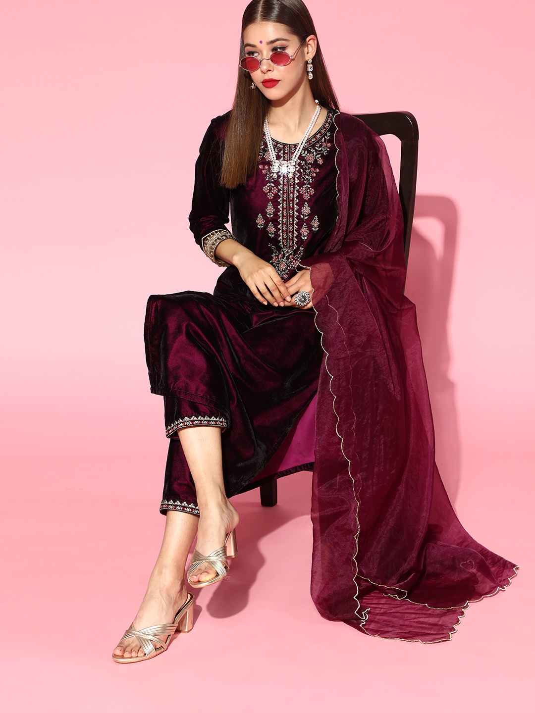 

Os Solid Velvet Kurta Set, Purple