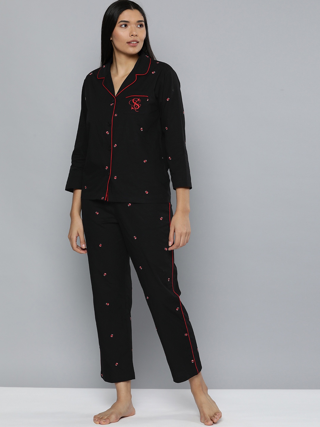 

Chemistry Women Black Pure Cotton Printed Night suit