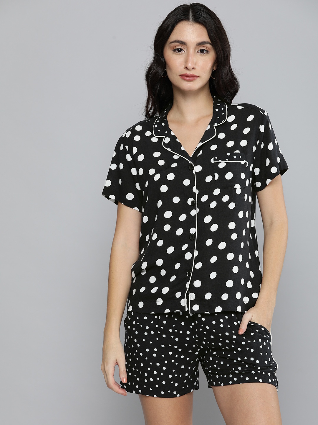 

Chemistry Women Black & White Pure Cotton Night suit