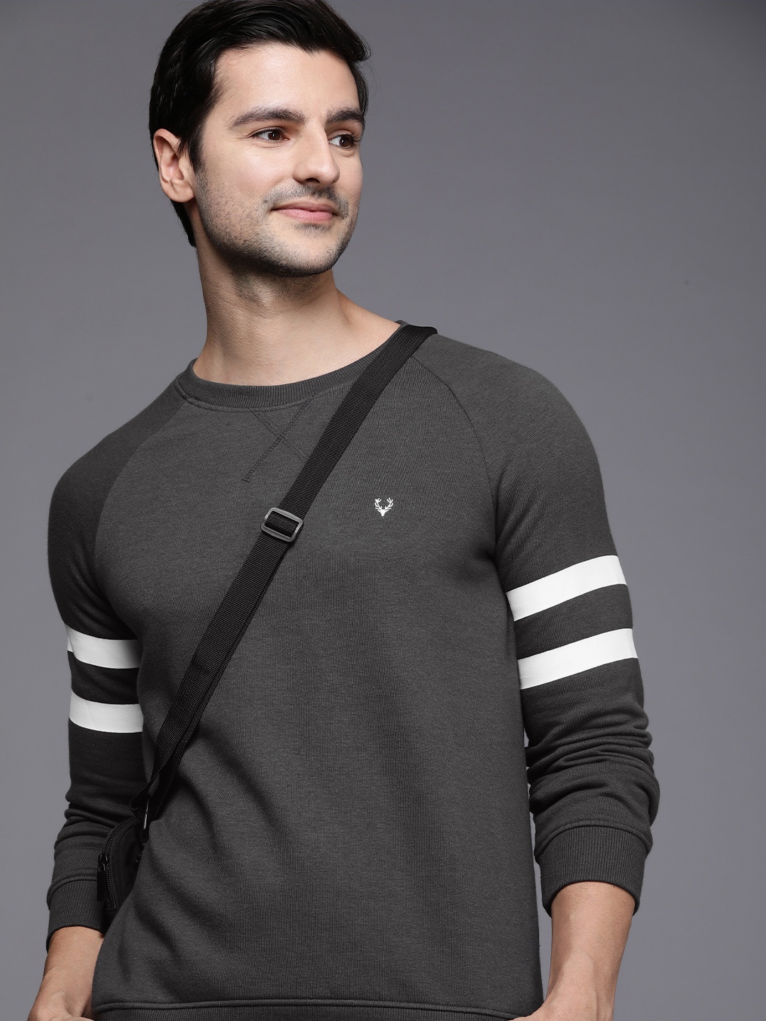 

Allen Solly Sport Men Charcoal Grey Solid Raglan Sleeves Sweatshirt