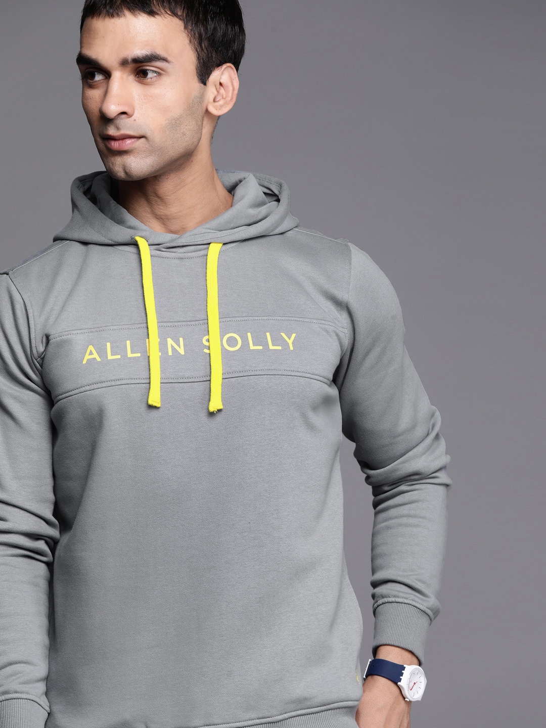 

Allen Solly Sport Men Grey & Yellow Brand Logo Print Hooded Sweatshirt