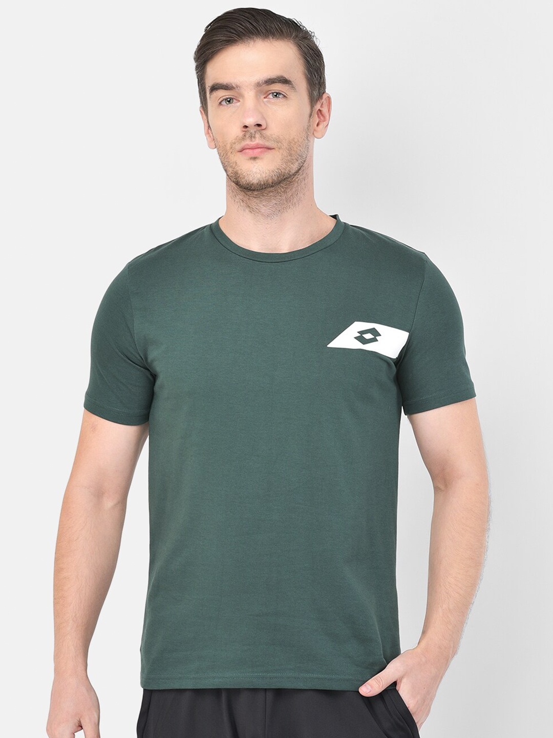 

Lotto Men Green Solid Cotton T-shirt