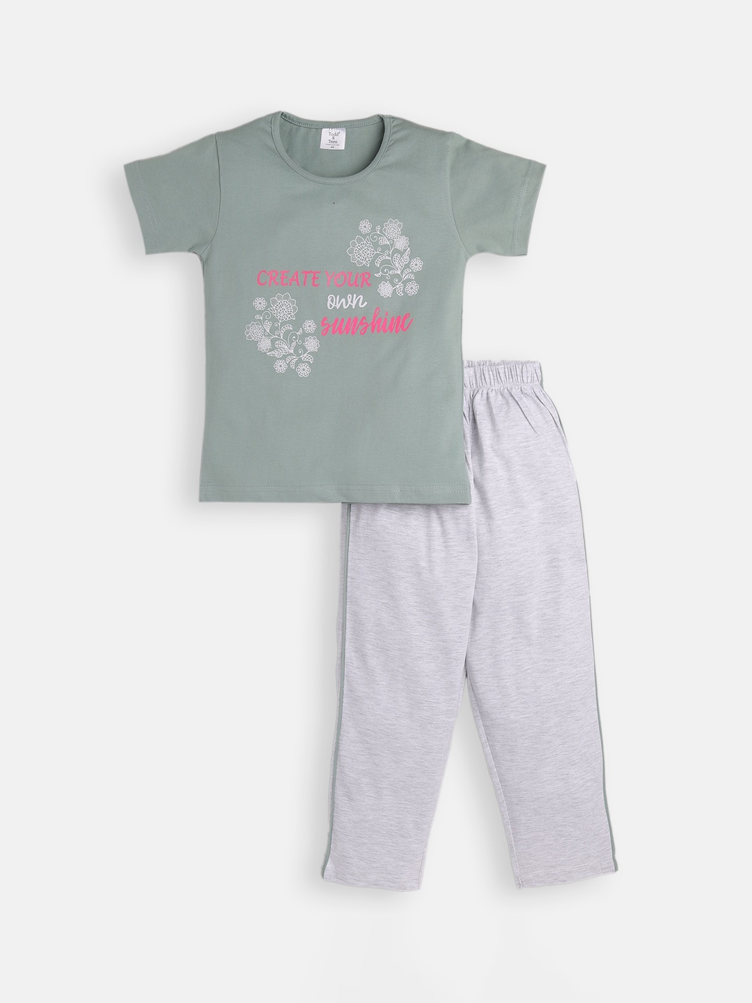 

Todd N Teen Girls Green & Grey Cotton Printed Night suit