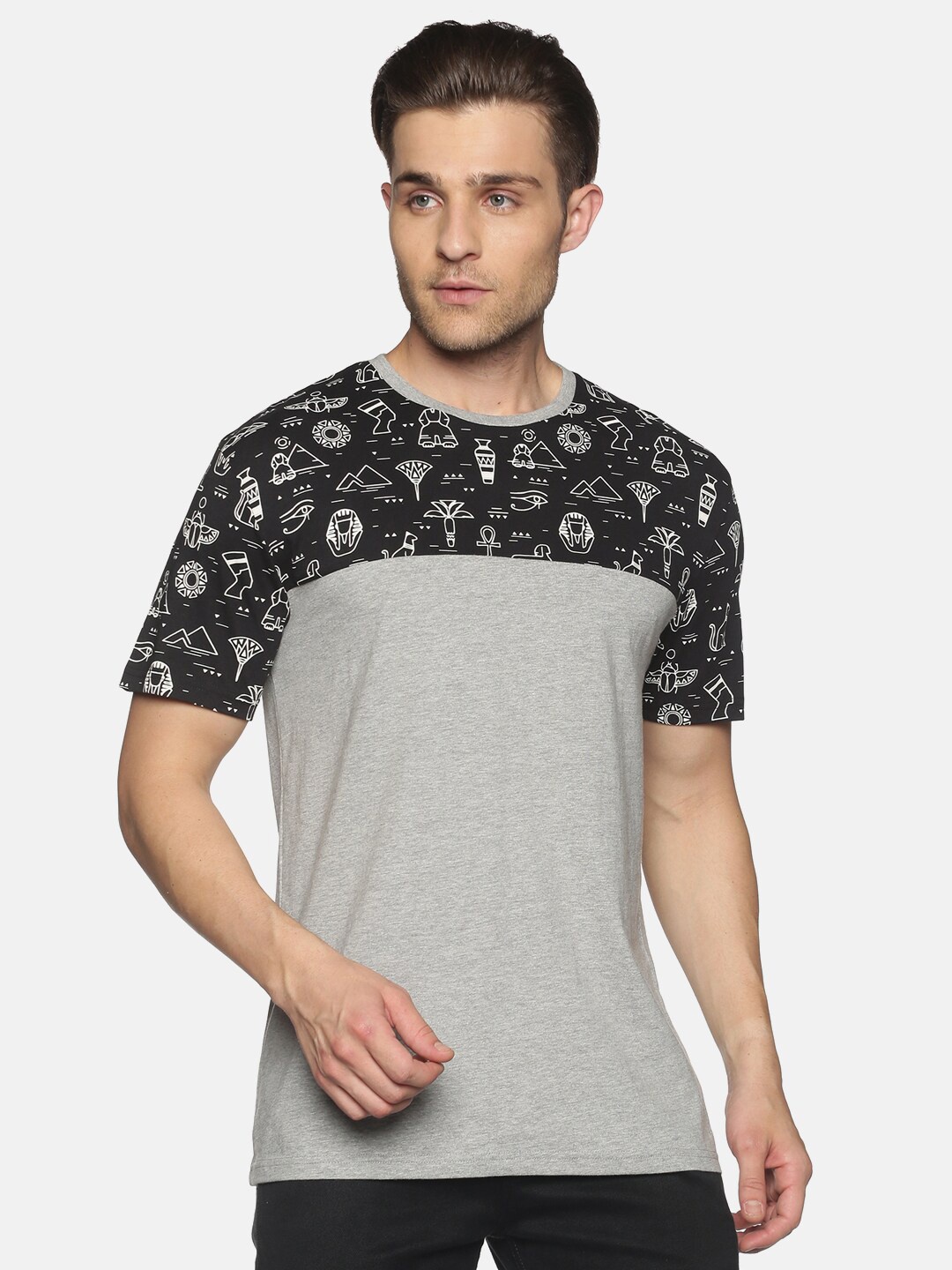 

UrGear Men Black & Grey Floral Printed T-shirt