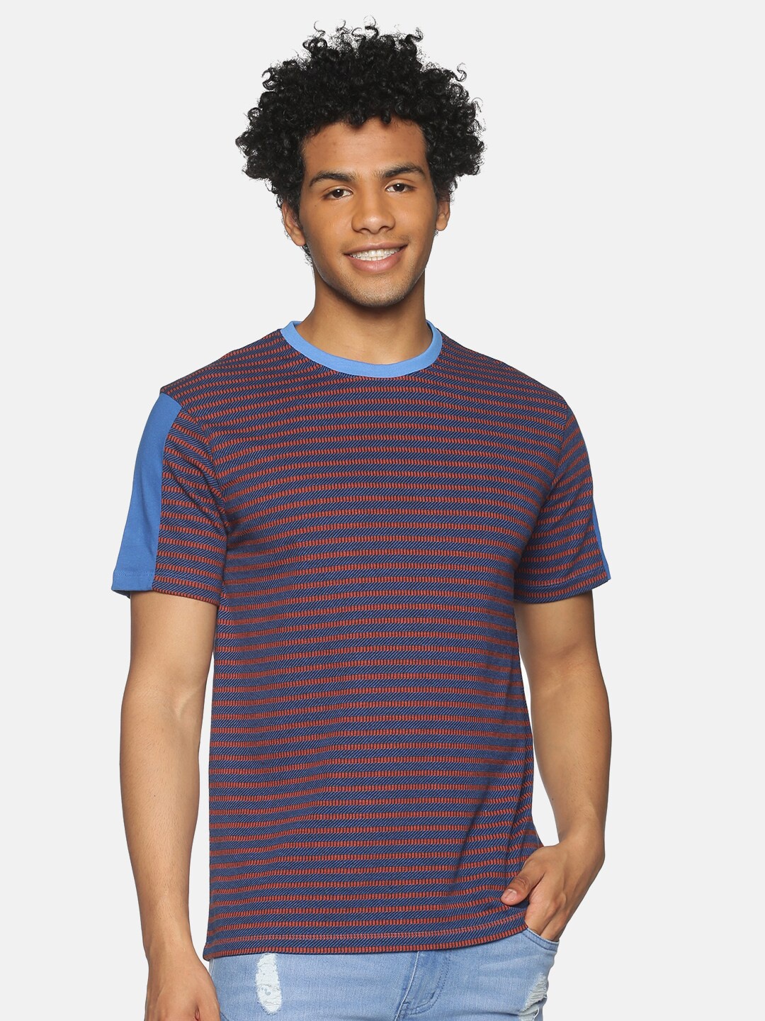 

UrGear Men Blue Striped Yoga T-shirt